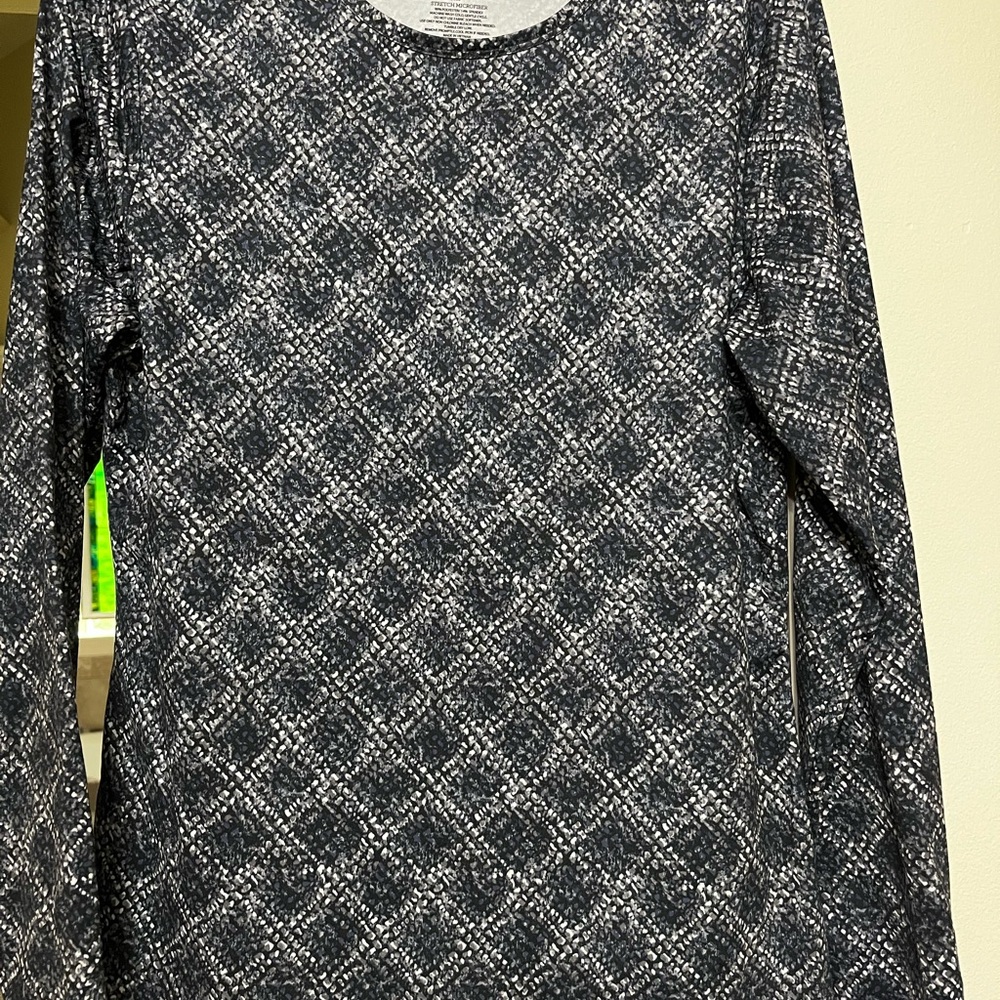 NWOT - Cuddle Duds Black and White Patterned Top - size large